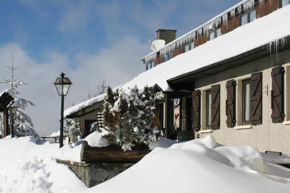 facade hotel